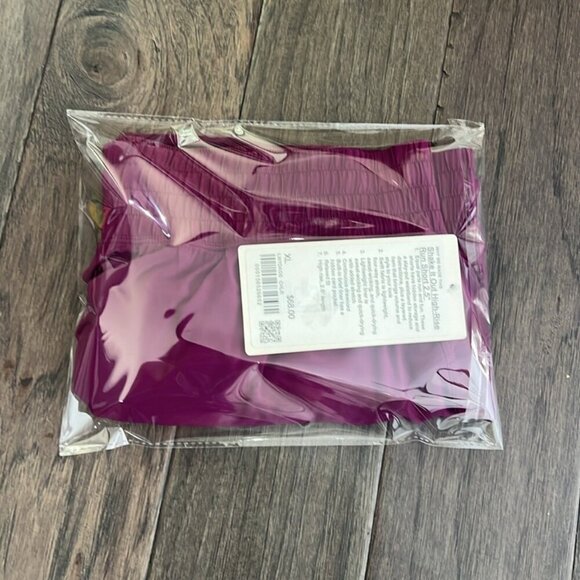 Lululemon NWT Shake It Out High-Rise Running Short 2.5" Chilled Grape - Picture 8 of 8